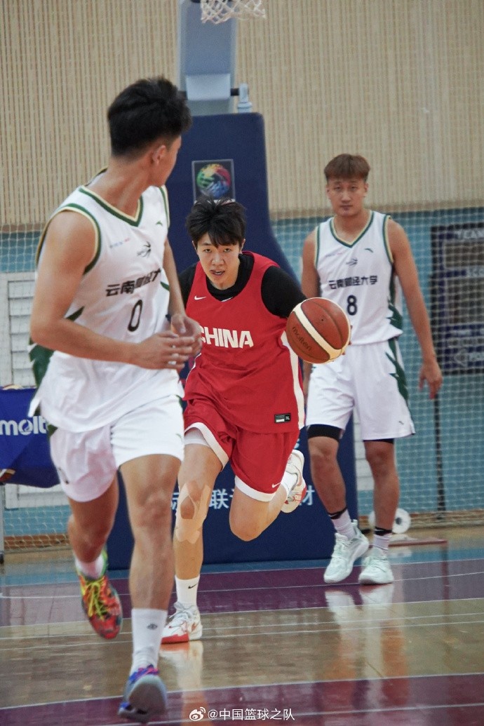 app下载-中国女篮昨日与云南财大男篮进行教学赛 最终以95比86取胜