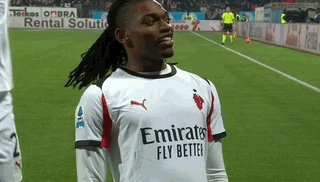 体育视频直播-兼职中锋进球，全职中锋就位，米兰再取囧式胜利