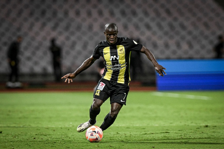 网页版登录入口-德天空：费内巴切正在追逐坎特，球员愿意降薪加盟