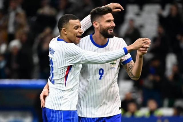 1718421316405018076.jpg app下载-法国队的“爸爸”?吉鲁:还好我不是爷爷