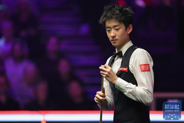 体育视频直播-斯诺克 | 大师赛：吴宜泽战胜肖国栋晋级四强|四分之一决赛|斯诺克大师赛|中国大师赛|比赛|中国选手_新浪体育_新浪新闻