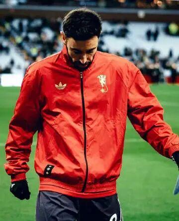 开云体育-记者：B费至少会留到本赛季结束；TA记者谈格雷泽与英力士的会面