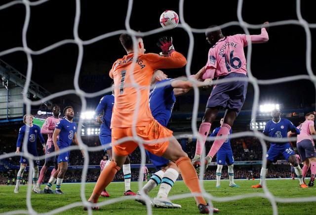 体育视频直播-切尔西自毁长城！波特不善思考，费利克斯不值得买