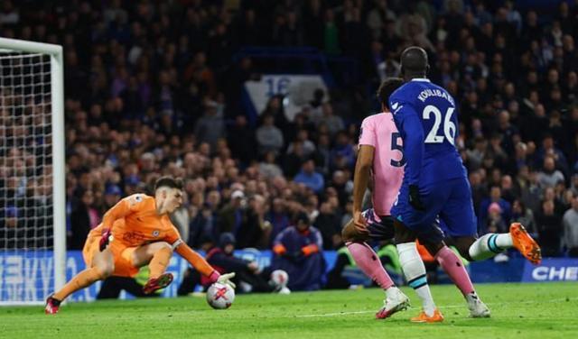 体育视频直播-切尔西自毁长城！波特不善思考，费利克斯不值得买