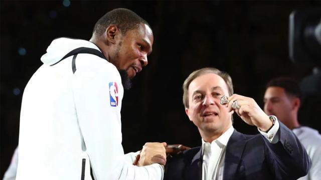 app下载-【体坛篮球秀】勇士夺冠不公平？这么说公平吗？