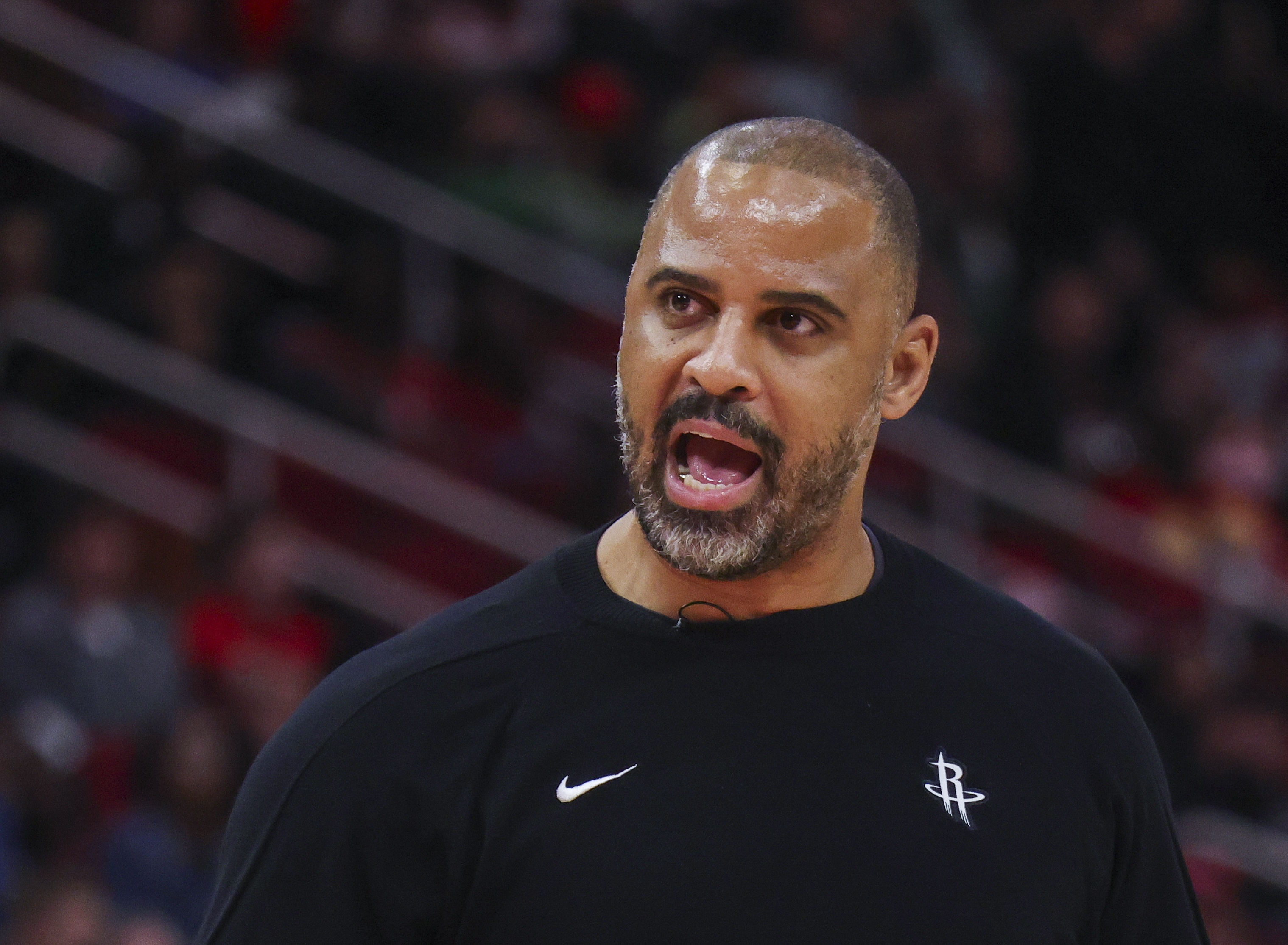 app下载-乌度卡谈获胜：三节末四节初的5-6分钟定胜势 期间我们打得很努力