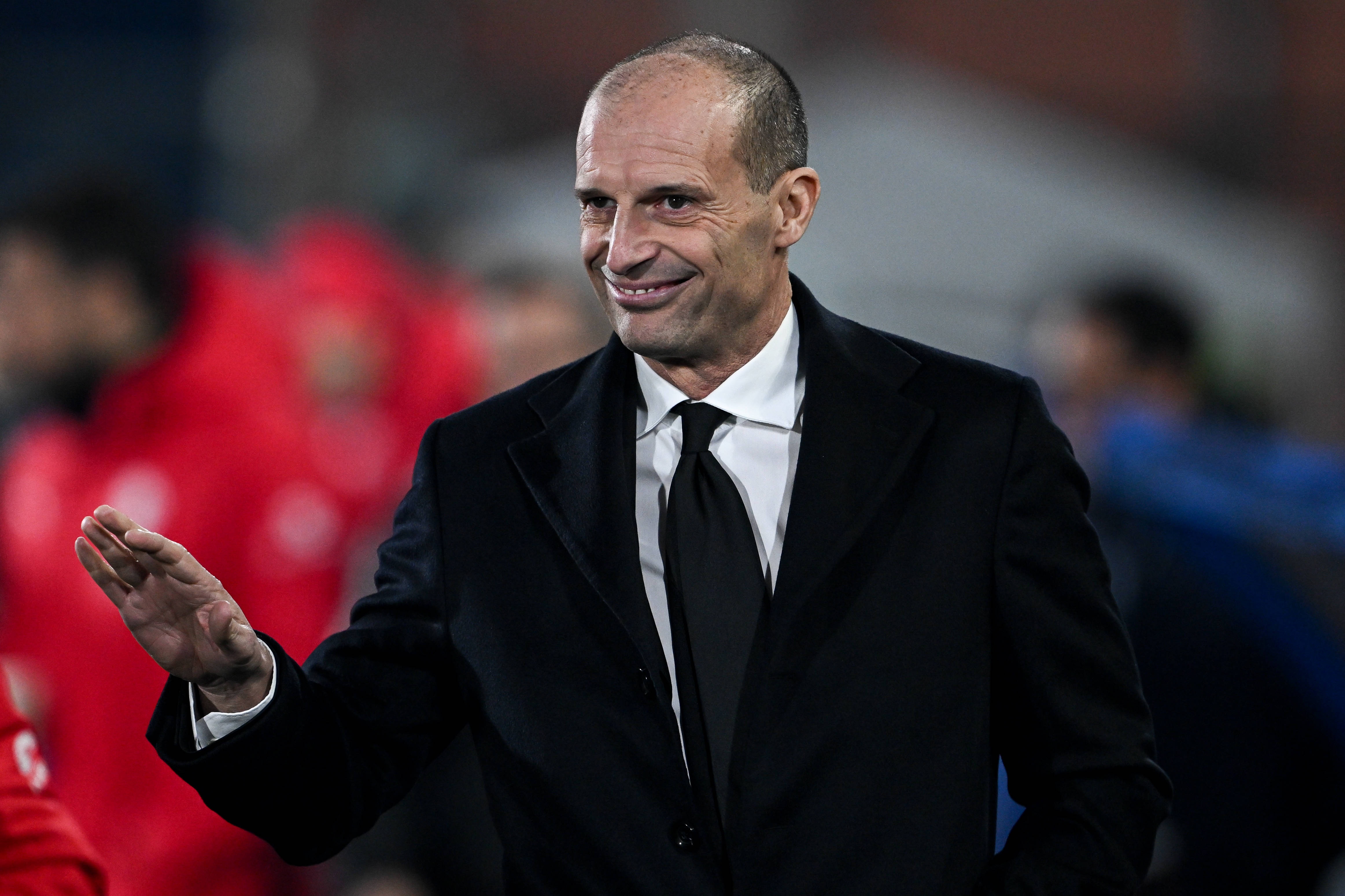 网页版登录入口-米兰体育报：连休两天易懈怠，阿莱格里把米兰两天假期分开放