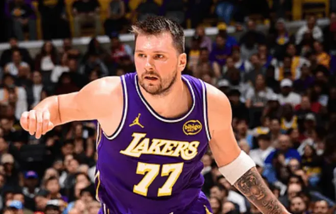 kaiyun 官网-雷迪克：东契奇感到左腿筋有些酸痛，目前还无法判断伤情