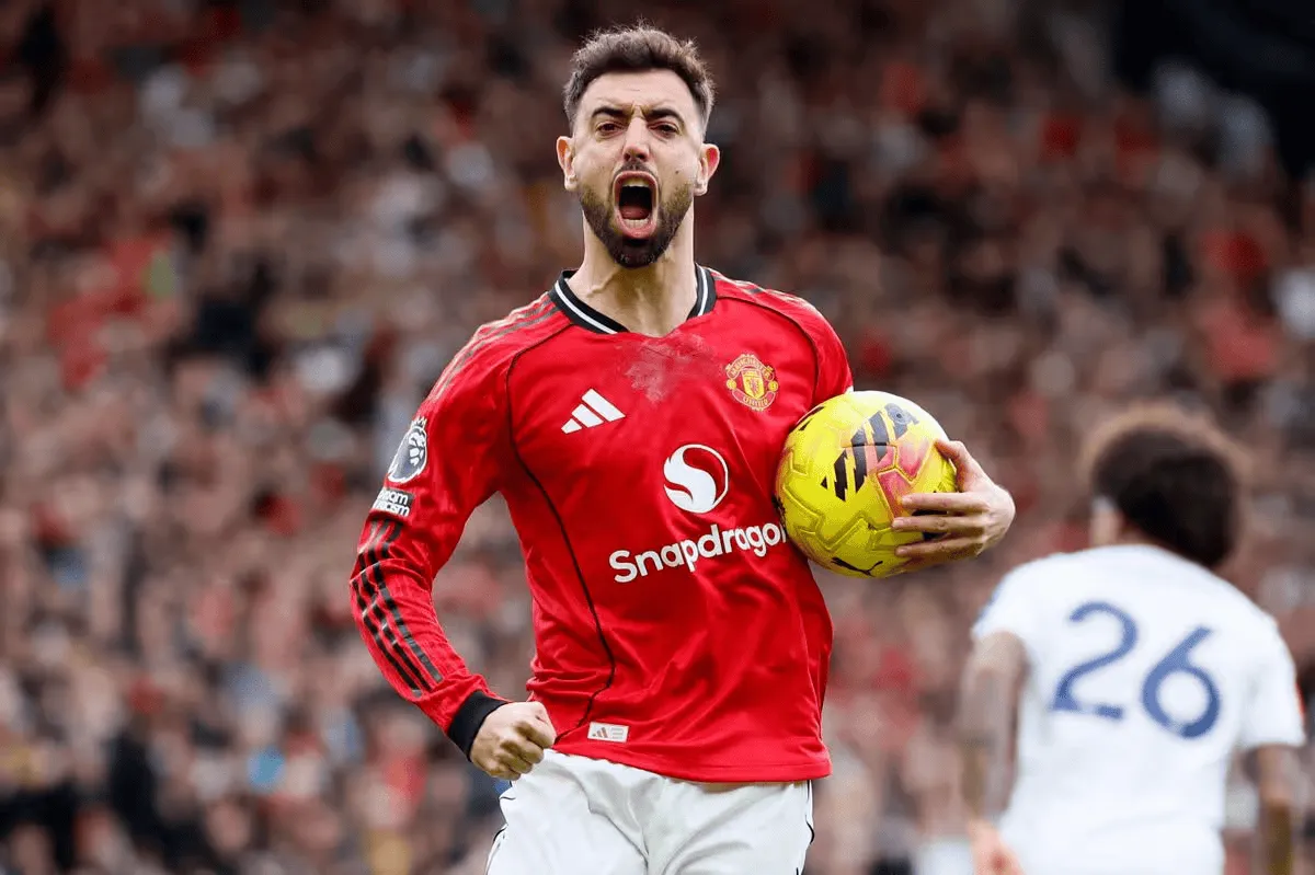 开云体育-镜报：曼联愿给B费40万周薪新合同，但他是否留下取决2因素