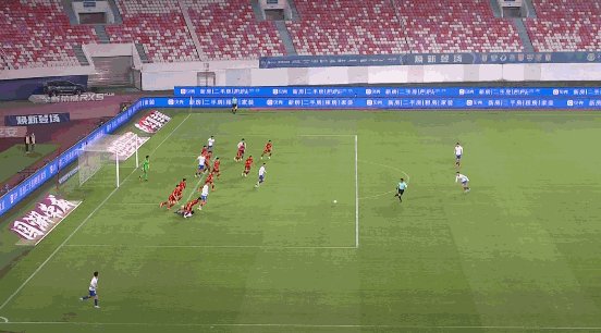 【中超】吴兴涵梅开二度 泰山5比0大胜河北继续领跑