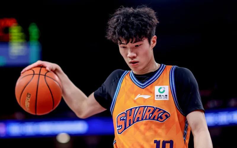 上海110-80福建4利好！弗格终于回暖，2小将进步，古德温立竿见影