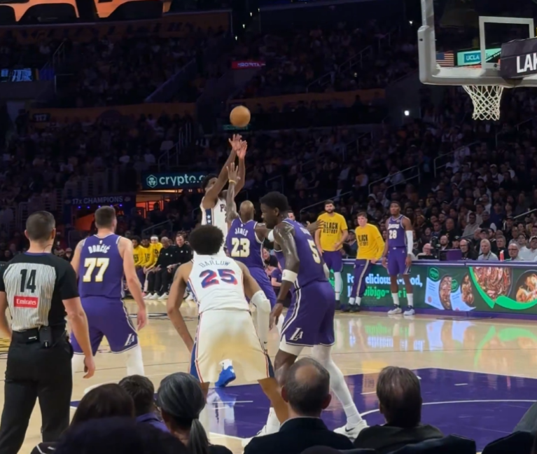 app下载-轰35+7+7重返巅峰！大帝近9战7取30+ 盼费城补强未能如愿真心惨