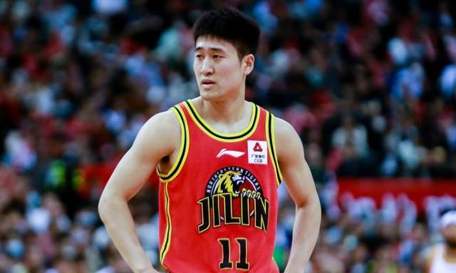 32分+6记三分！失意国手砍分能力不输小外援，郭士强该重点考察了