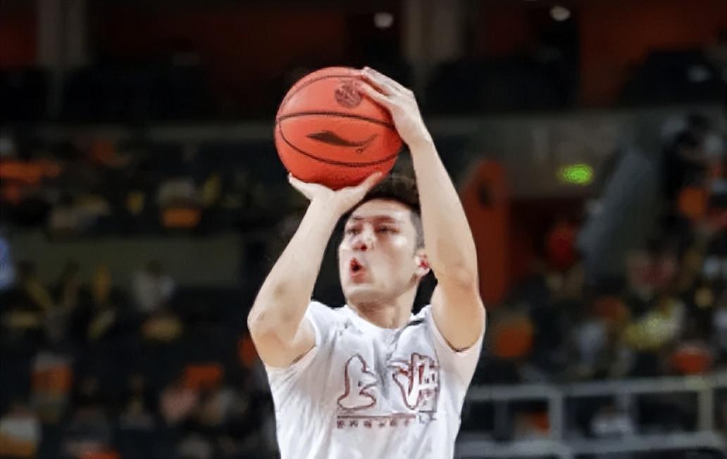 体育视频直播-胜四川发布会！卢伟直指全队命中率高，袁堂文致谢四川的培养！