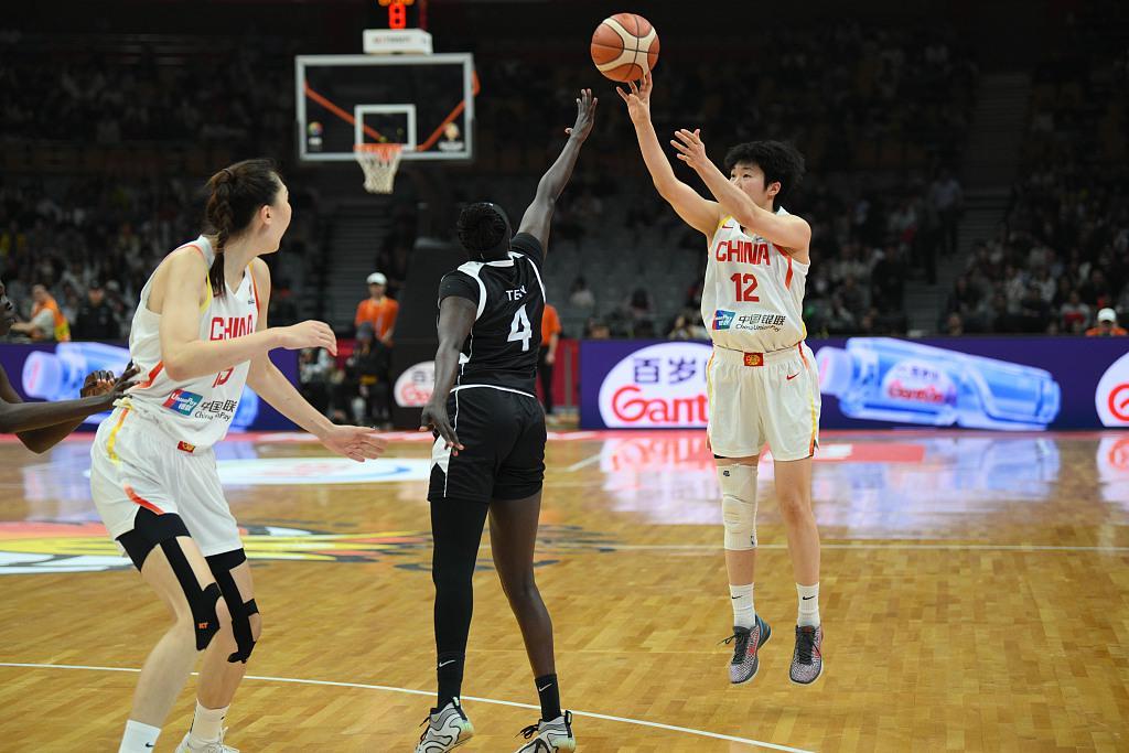 kaiyun 官网-14分3板！她是国家队一年级新生，敢打敢拼，有望成苗立杰接班人