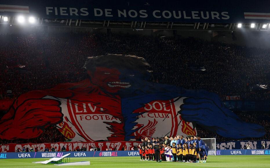 app下载-震撼，巴黎战利物浦TIFO：“今晚，唤醒你心中的绿巨人”