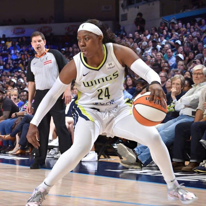 app下载-达拉斯Wings球员Arike Ogunbowale的ZK5 PE或将发售_新浪新闻